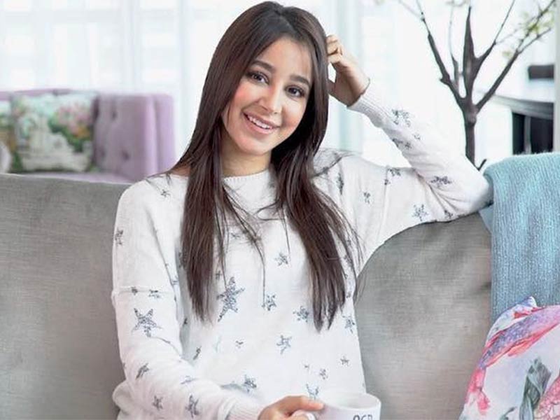 أسيل عمران في موقف محرج وهذا ردّها.. اضغط لمشاهدة الفيديو